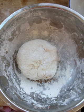 鸡蛋葱花饼的做法步骤：1