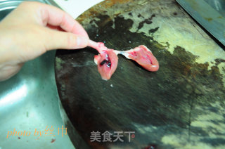 五彩椒炒鸡杂的做法步骤：4