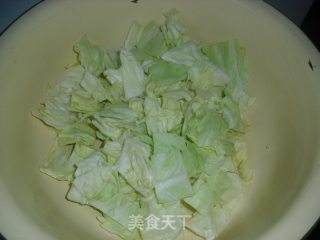腊肉炒包菜的做法步骤：2