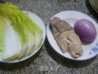 洋葱猪肚炒白菜的做法步骤：1