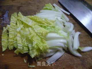 洋葱猪肚炒白菜的做法步骤：2