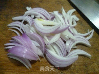 洋葱猪肚炒白菜的做法步骤：3