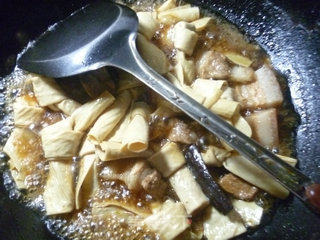 豆结烧五花肉的做法步骤：10