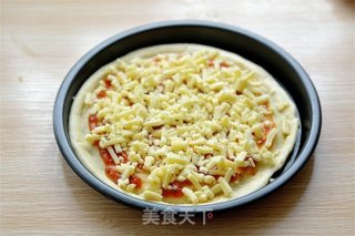 【番茄配方】在家尽享必胜客美味披萨系列——快手披萨黑椒玉米披萨的做法步骤：3