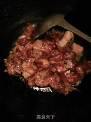 青椒炒鸭边腿的做法步骤：8