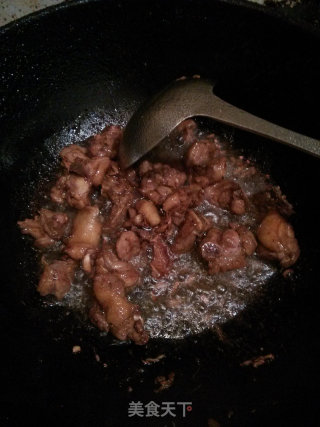 青椒炒鸭边腿的做法步骤：9