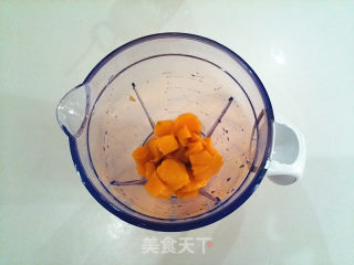 芒果酸奶饮 【MANGO LASSIS】的做法步骤：1