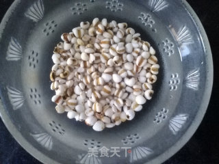 红豆薏米汤的做法步骤：2