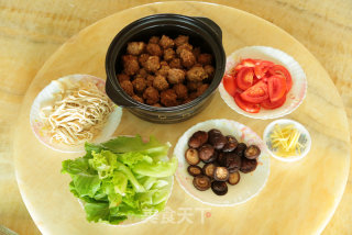 砂锅肉丸的做法步骤：3