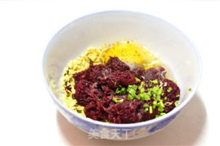 【苏打牛肉迷你汉堡】的做法步骤：2