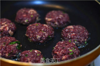 【苏打牛肉迷你汉堡】的做法步骤：7