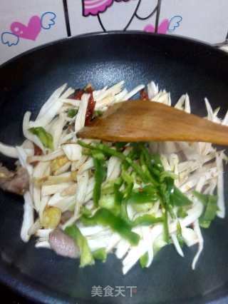 麻辣手撕杏鲍菇的做法步骤：5