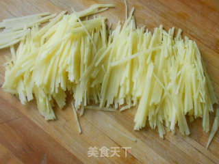 土豆饼的做法步骤：1