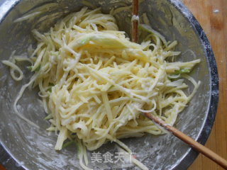 土豆饼的做法步骤：4