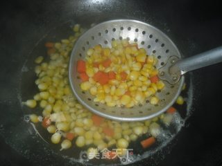 松仁玉米的做法步骤：3