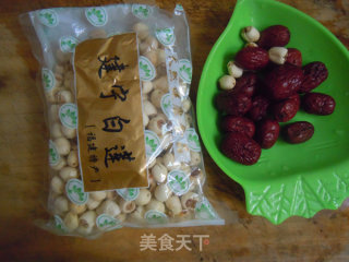 秋天是养身的最好季节---建莲红枣汤的做法步骤：1