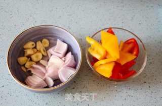 【香煎牛仔骨配黑醋汁】的做法步骤：6