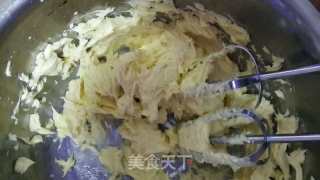 咖啡蛋黄霜蛋糕卷的做法步骤：5