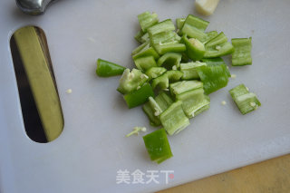 宫爆三丁的做法步骤：3