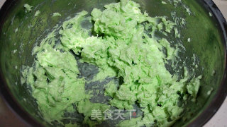 樱花曲奇饼干——剩余黄油的好去处的做法步骤：1