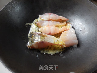 梭子蟹烧鱼块的做法步骤：6