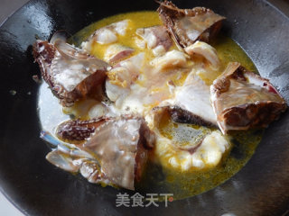 梭子蟹烧鱼块的做法步骤：7