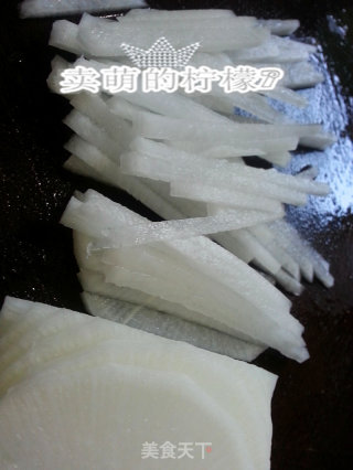 完美组合--白萝卜肉丝浓汤的做法
