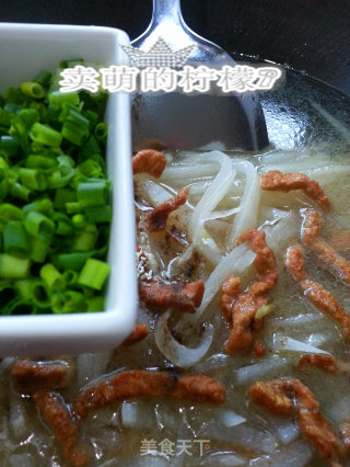 完美组合--白萝卜肉丝浓汤的做法步骤：9