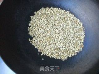 瓜子仁蛋挞的做法步骤：1