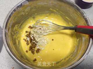 坚果葡萄干戚风的做法步骤：4