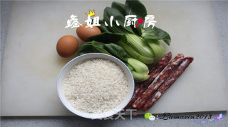 广式腊味煲仔饭的做法步骤：1
