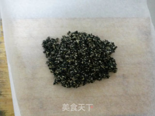 冬季里的滋补好零食——芝麻酥片的做法步骤：8