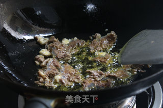 铁板牛肉饭的做法步骤：2