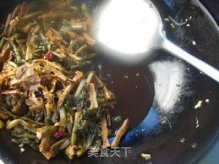 橄榄菜笋干扣肉的做法步骤：11