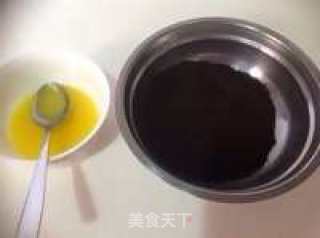 彩虹慕斯蛋糕的做法步骤：2