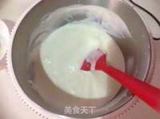 彩虹慕斯蛋糕的做法步骤：11