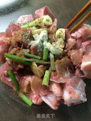 鸡肉蘑菇炖土豆的做法步骤：3