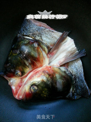 滋养身心--鱼头萝卜浓汤的做法步骤：3