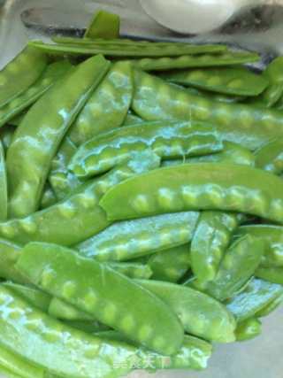 四季豆小蘑菇滑炒肉的做法步骤：1