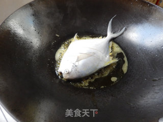 红烧鲳鱼的做法步骤：3