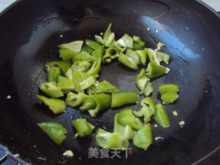 尖椒炒鸡蛋的做法步骤：6