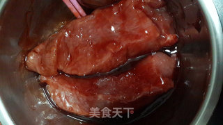 蜜汁叉烧肉的做法步骤：2