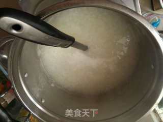 猪肝粉肠瘦肉粥猪肝的做法步骤：2