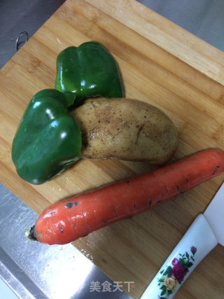 什锦炒肉丁的做法步骤：1