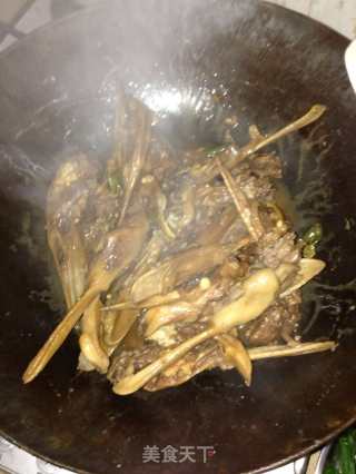 卤水鸭头的做法步骤：5