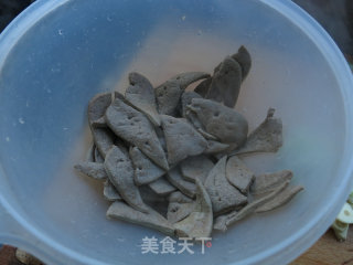 胡萝卜炒猪肝的做法步骤：5
