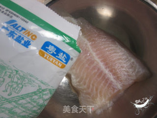 香酥烤鱼柳排的做法步骤：1