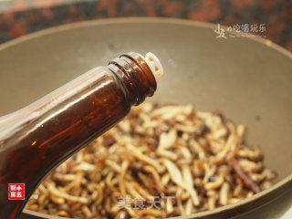 油浸蟹味菇的做法步骤：9