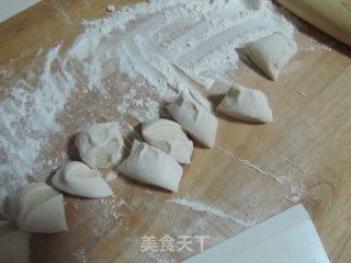 佛手瓜三鲜锅贴的做法步骤：6