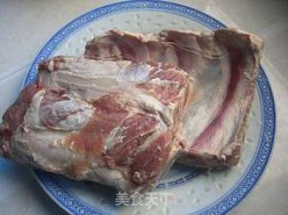 黑椒酱牛排骨的做法步骤：1